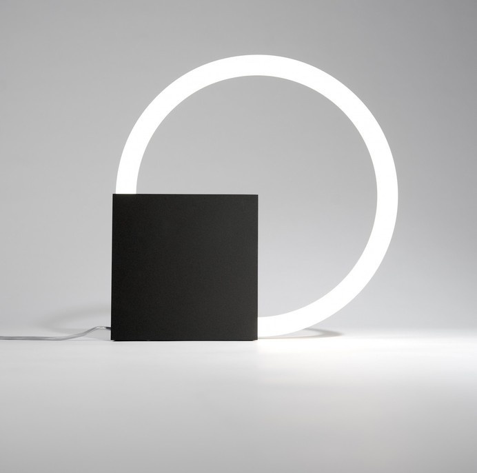 CIRKELLAMP - ALDO VAN DEN NIEUWELAAR. #lamp #cirkel