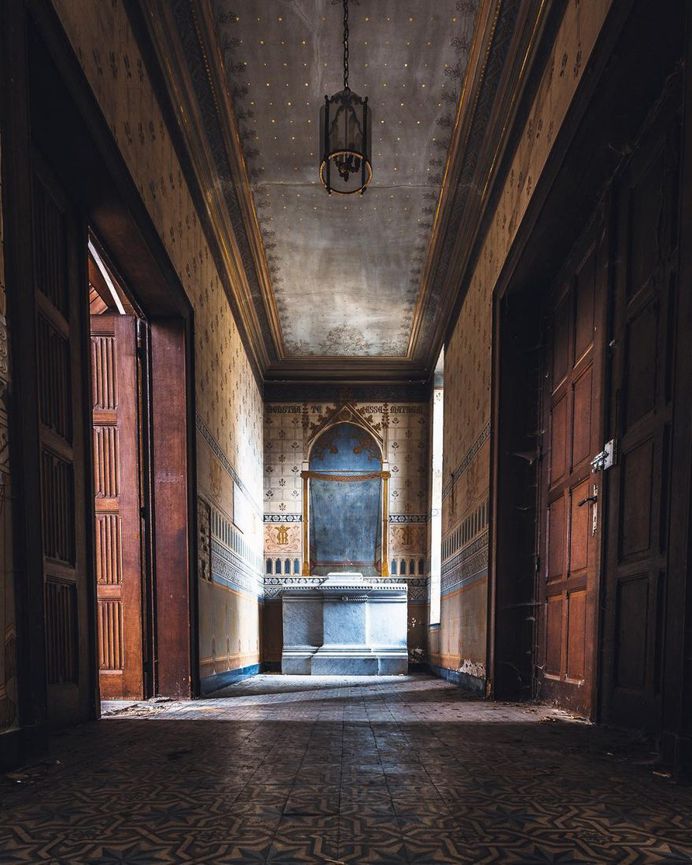 Abandoned, Rooftop and Urban Instagrams by Mindwide