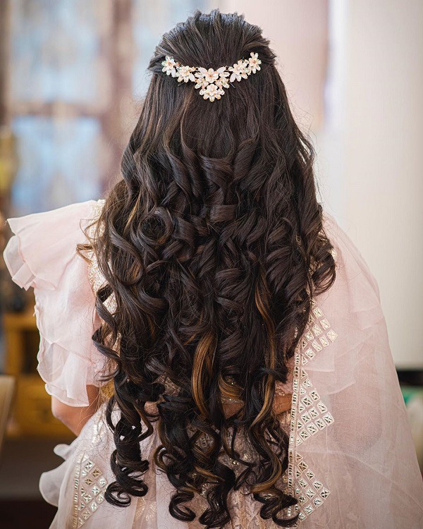 trendy Curly Hairstyle For Brides