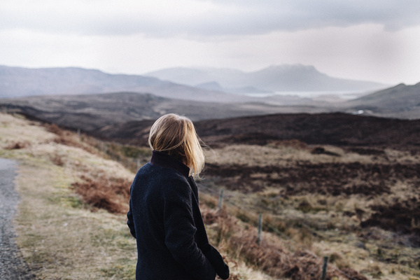 IMG_0605 2 #mountain #girl #grass #range #fall #travel #landscape #blonde #mountains #winter