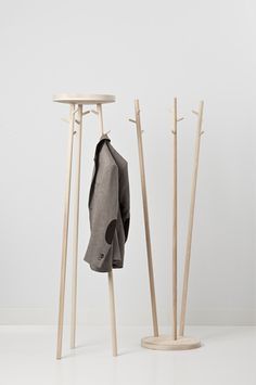 Twist coat rack (Robert Bronwasser) | 165 x Ø 45cm (h x w x d) …