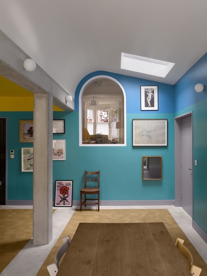Sanderson House – Extension to a Victorian House in the Form of a Fox