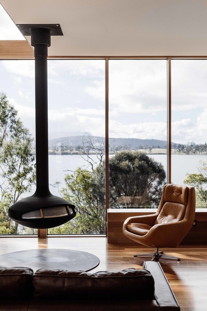 Apollo Bay House on Tasmania's Idyllic Bruny Island