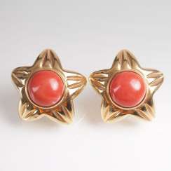 Pair of modern coral-Gold-earrings Labriola