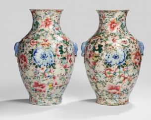 Pair of 'Famille rose'-vase with Mille Fleur decoration and elephant head Handle #Sets #Tea sets #Porcelain sets #Antique plates #Plates #Wall plates #Figures #Porcelain figurines #porcelain