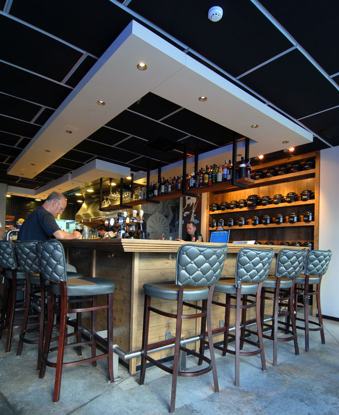 Vintage Style Seafood Restaurant Interior - #bar, bar, #restaurant, restaurant,