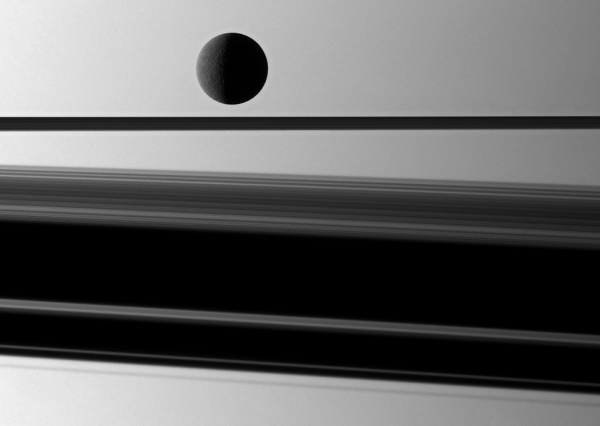 Around the Solar System - The Big Picture - Boston.com #saturn