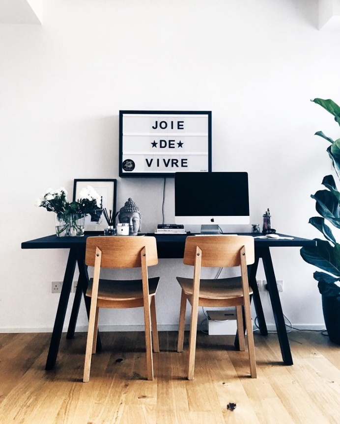 Monochrome Home office