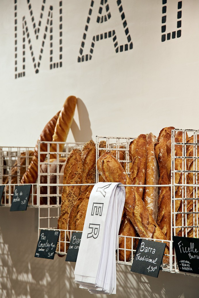 Mayer Boulangerie Identity - Mindsparkle Mag Forma & Co designed the identity for Mayer Boulangerie. #logo #packaging #identity #branding #design #color #photography #graphic #design #gallery #blog #project #mindsparkle #mag #beautiful #portfolio #designer