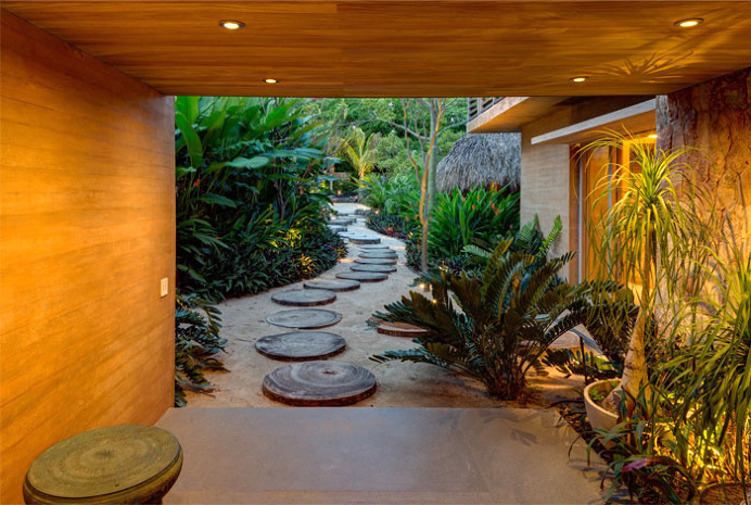 Beach Villa on the Pacific Coast -#architecture, #house, #home, #decor,
