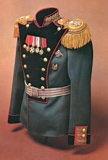 Mollo_Russian_Officers_Tunic2.jpg (440×651) #awesomeness