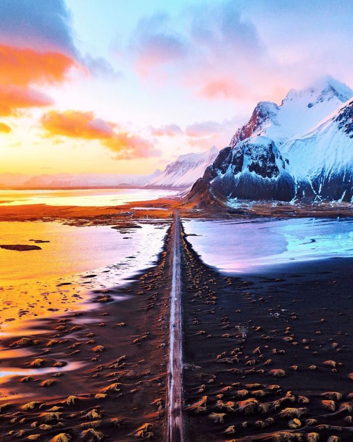 Outstanding Landscapes of Iceland by Hörður Kristleifsson