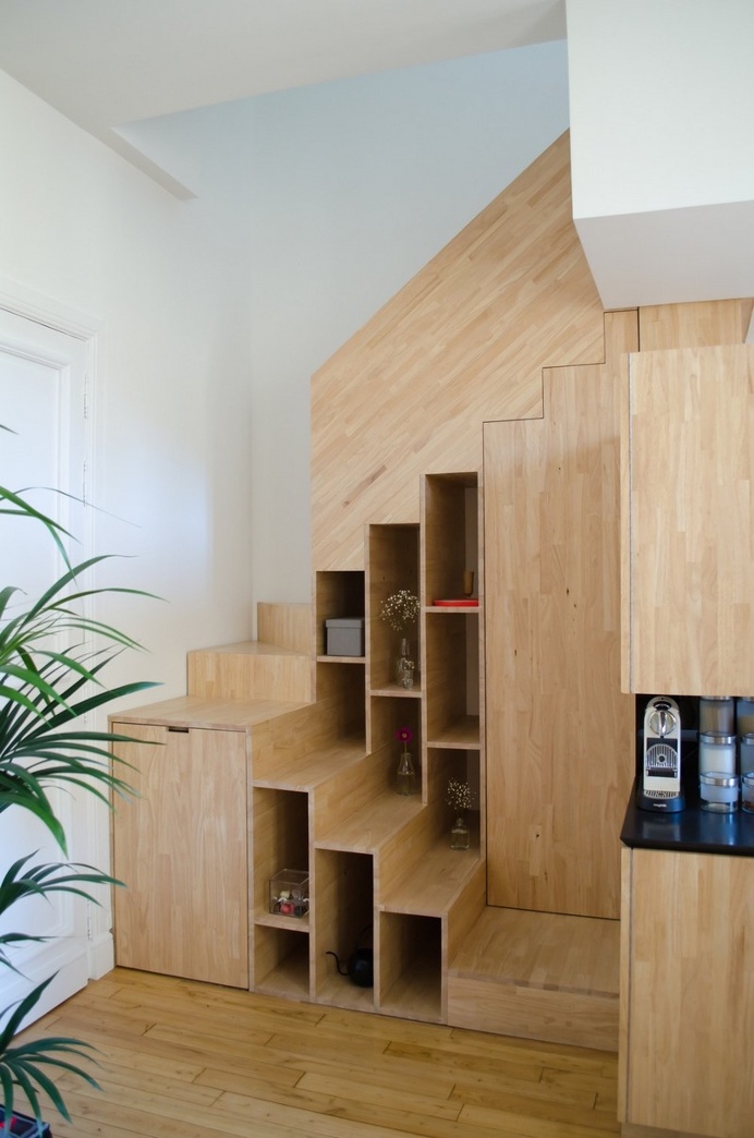Small Bordeaux Apartment Revealing a Good Space Distribution