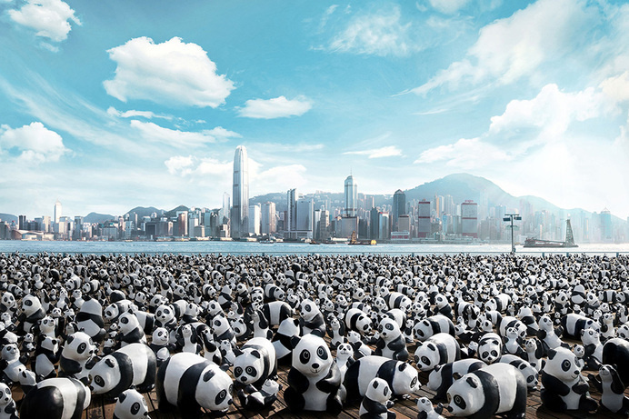 Paulo Grangeon has created 1,600 papier-mache pandas, each representing one of the pandas currently alive. They will travel the world as an #pandas #grangeon #paulo #installation