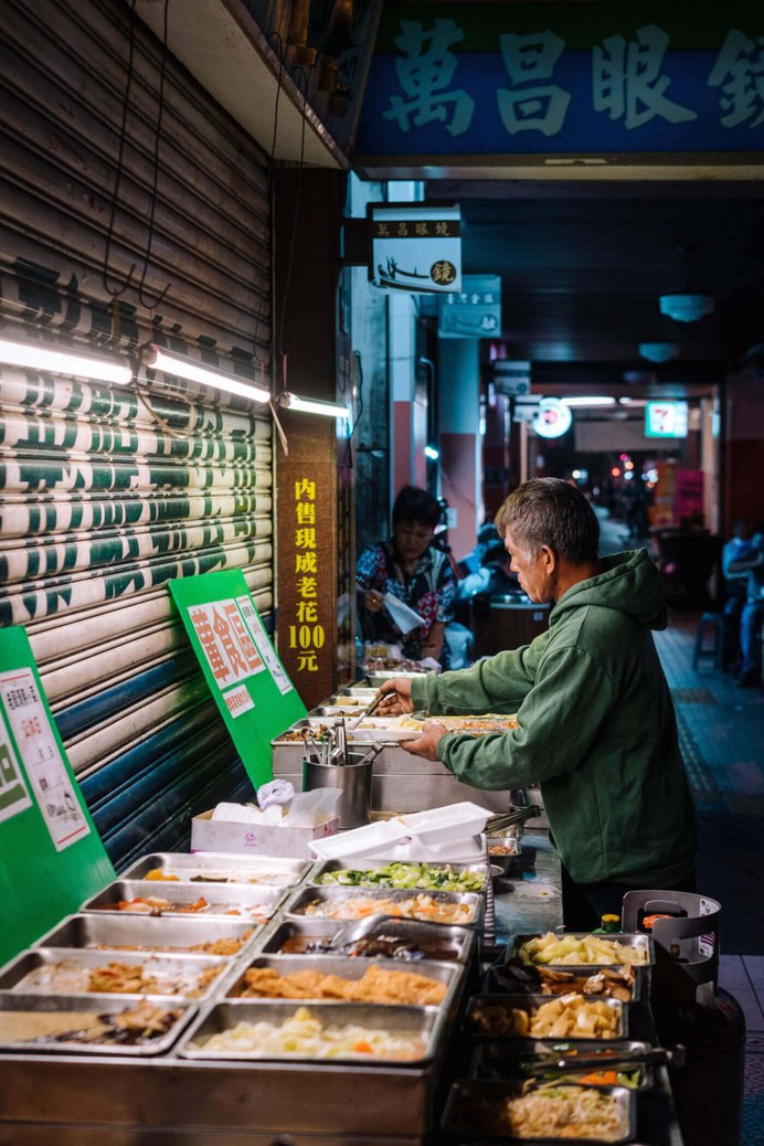 Atmospheric Street Photography by Alessandro Zanoni