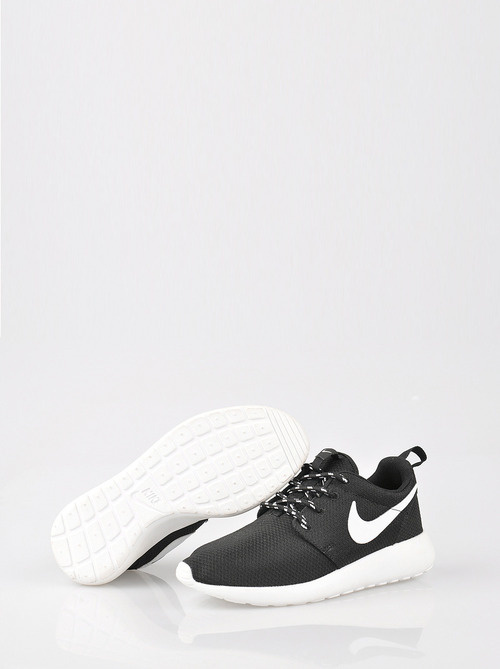 Fashion(viaÂ adamsamuel) #fashion #nike