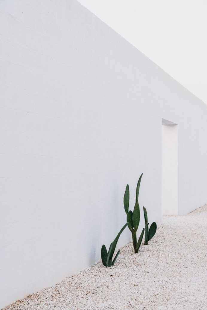 White stone block wall. Masseria Moroseta by Andrew Trotter. © Salva López. #wall #stoneblockwall