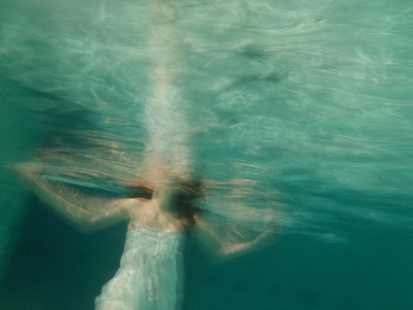 Ophelia #woman #wet #underwater #ophelia #photography #dreamy #dress #raven