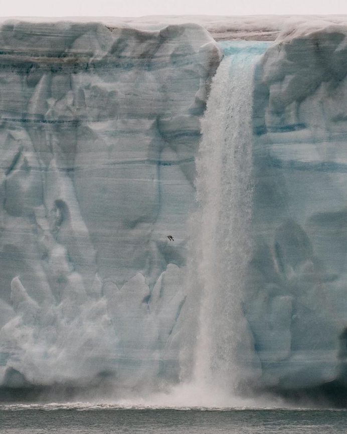 Photographer Nick Cobbing Captures Amazing Arctic Landscapes