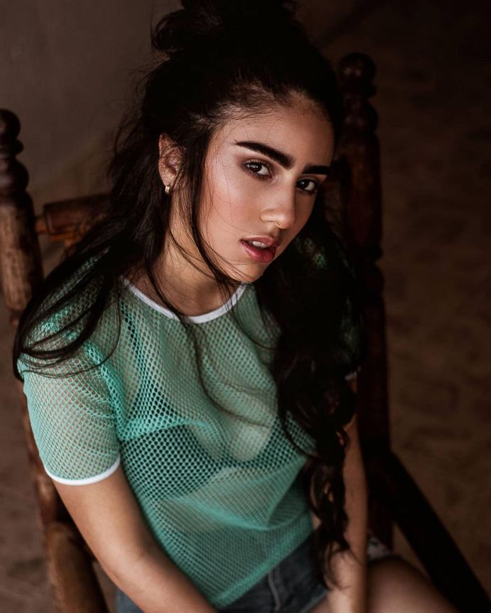 Gorgeous Beauty and Lifestyle Portrait Photography by Isaac Macho