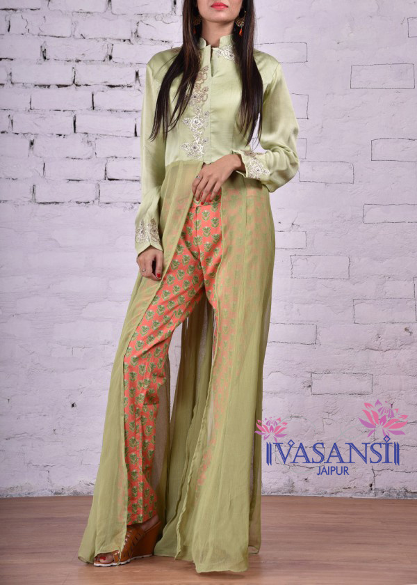 Vasansi Jaipur is an online designer store that is essentially well-suited in obliging the masses as it has a lovely combination of Indian s