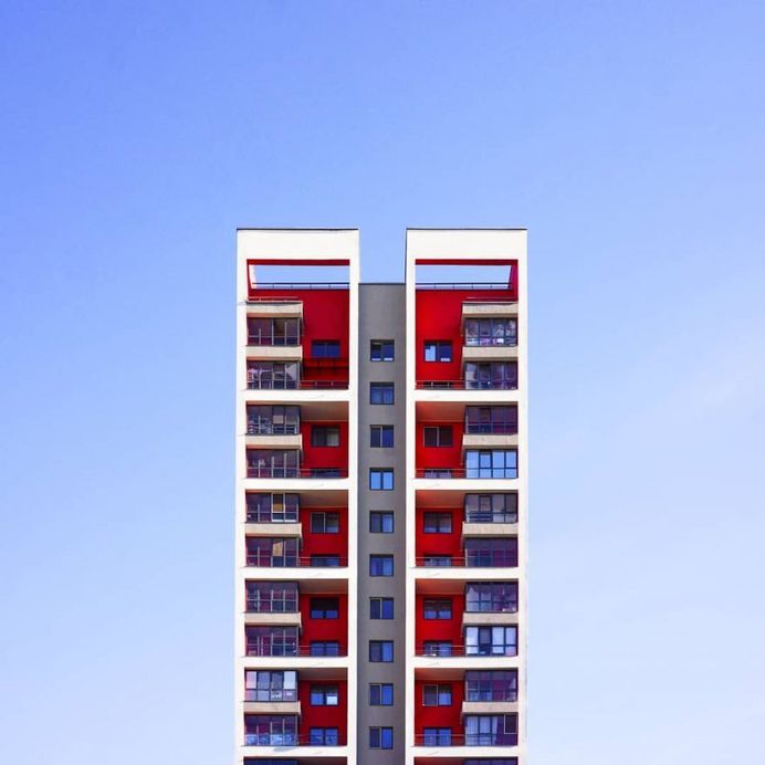 #minimal_perfection: Minimalist and Colorful Street Photography by Ilya Voroshilov