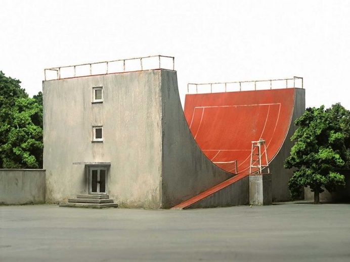 Small Worlds: Creative Miniature Scenes by Frank Kunert