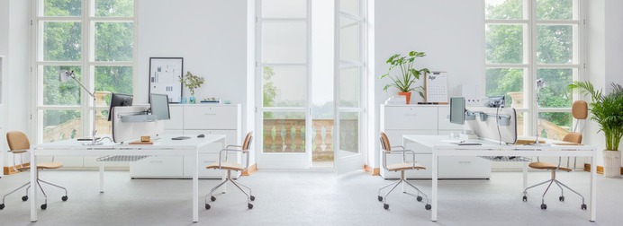 Inspired by the latest office design in NYC. The sleek and modern furniture is perfect for any workspace makeover. Highly recommend taking a look!

#manhattan #office #design #furniture #ny #nyc #ideas #tips #officefurniture