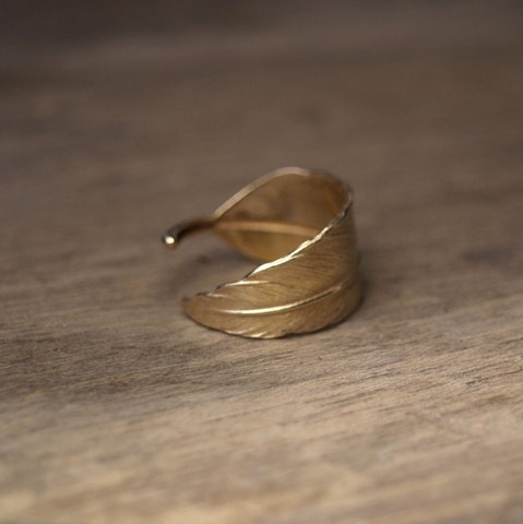 FFFFOUND! #leaf #gold #jewellery