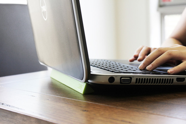 CURB: The Minimal Laptop Stand #gadget #stand #laptop