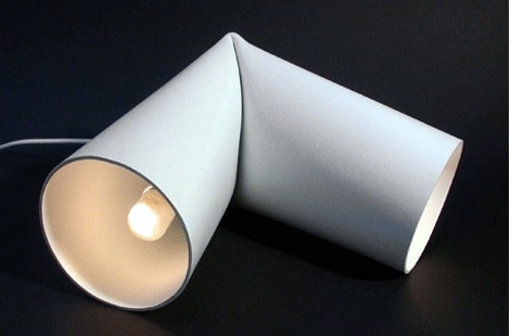 WIS Loves White - lifeiscarbon® #lamp #form #angle #annell #tube #wh #desk #pipe #ljus