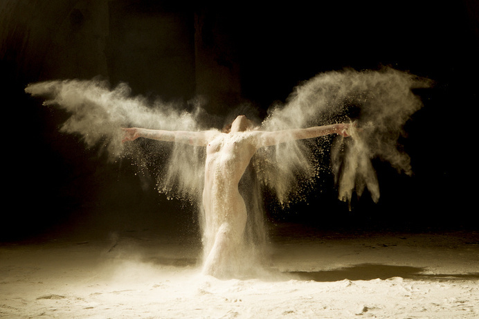 Poussières d'étoiles by Ludovic Florent | iGNANT.de #cxz