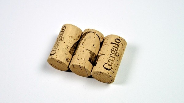 Gargalo by Solo, Independent Graphic Design Studio from Barcelona #solo #wine #identity #gargalo #galicia #typography