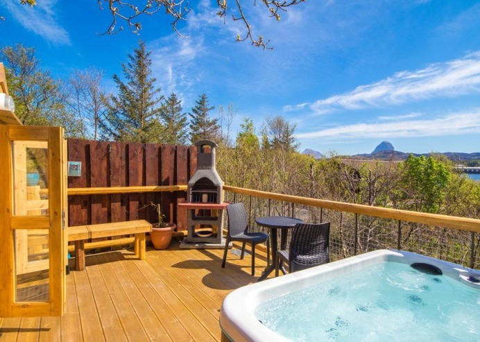 Scottish Cottage Hot Tubs
