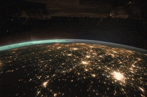 earth_flyover.gif (500×333) #maintenance #tumblr #animated #mode #gif