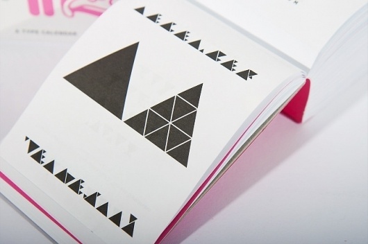 T Y P O D A R I U M - Portfolio #type #print #calendar