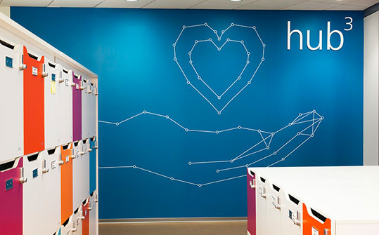 GlaxoSmithKline US HQ. Designed by Pentagram @enviromeant.com #graphics #wall