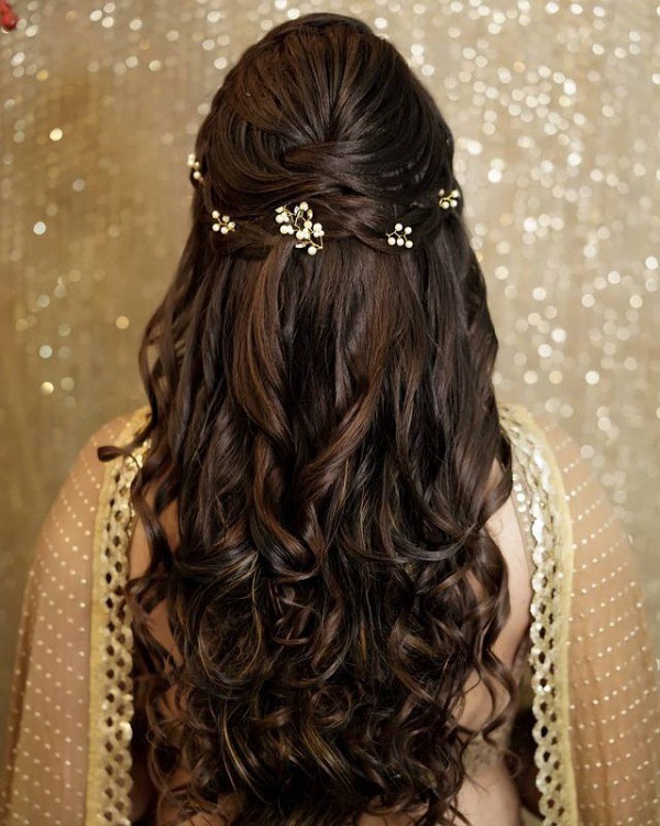 trendy Curly Hairstyle For Brides 2020