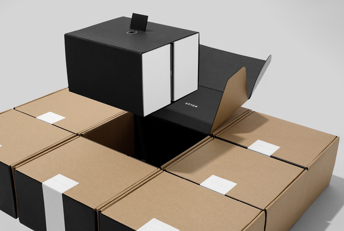 wedge lever upton branding belts packaging type typography beautiful deauty design inspiration designblog mindsparklemag black white minimal