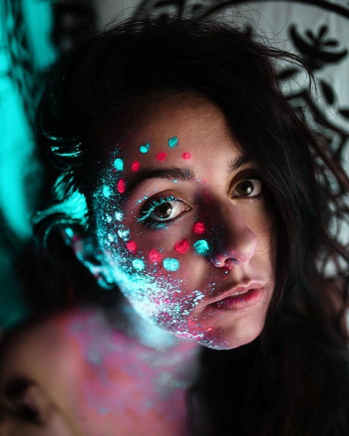 Amazing Light Painting Portraits by Arnau Mas