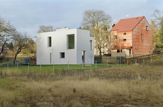 Architecture Photography: Mountain House in Pernink / FAM Architekti - Mountain House in Pernink / FAM Architekti (109012) – ArchDaily #republic #white #architecture #houses #czech #facades