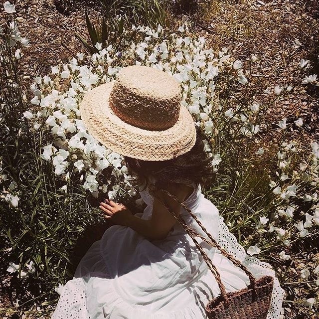 Sunday 🌿🌿 #inspo #fashionphotography #fashion #rosemilknostalgia #inspoboard
