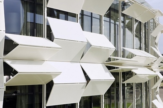 Dynamic façade – Kiefer technic showroom by Ernst Giselbrecht + Partner (AT) @ Dailytonic #architecture