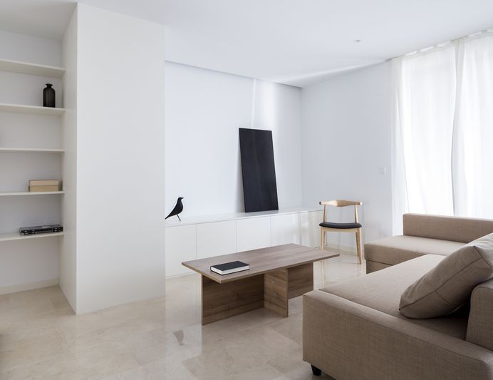 C15 Apartment by Carlos Segarra Arquitectos