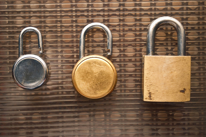 IG032 #metal #locks