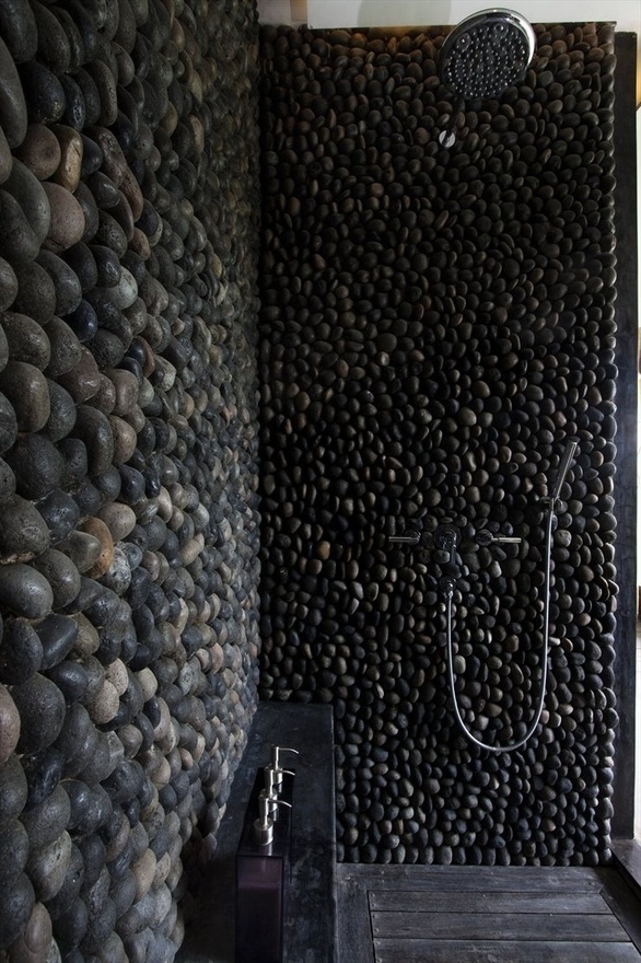 interior design & architecture #shower #wall #pebbles #treatment