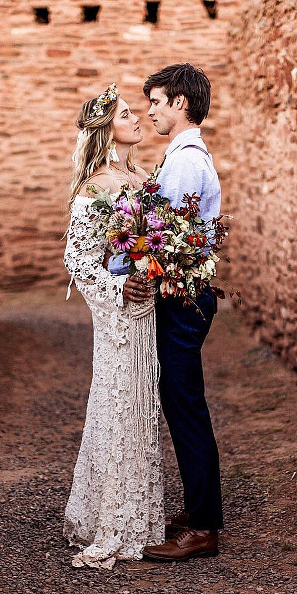 Here you'll get a dress that you will feel beautiful, confident, and comfortable. Look at the ideas below, to find the wedding dress for your taste!