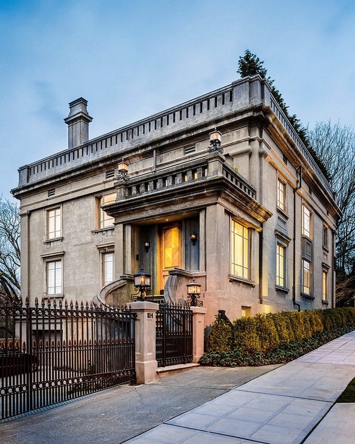 Duchess Mansion Garret Cord Werner 18