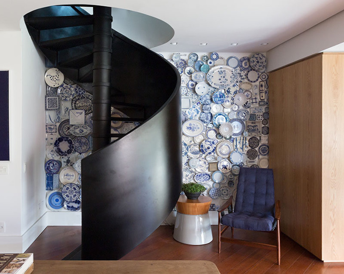 Wall Decor Idea – Create An Accent Wall By Filling It With Plates