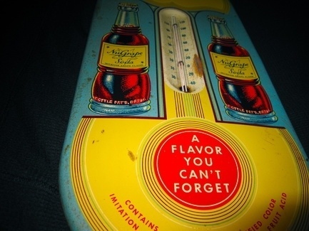 Tough NuGrape thermometer. Still works! | Collectors Weekly #sign #flavor #tin #nugrape #soda